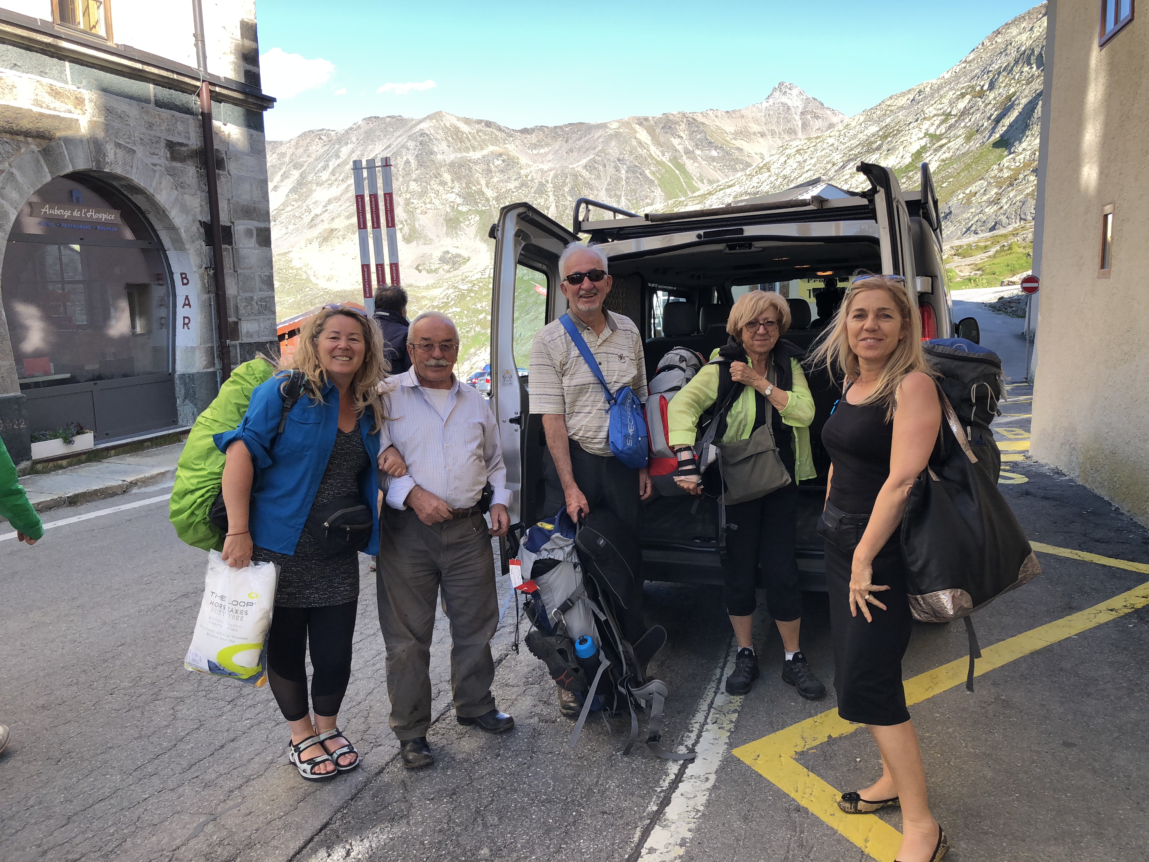 CD620B8D-AE0E-4A3F-B761-8F35E046A8AD