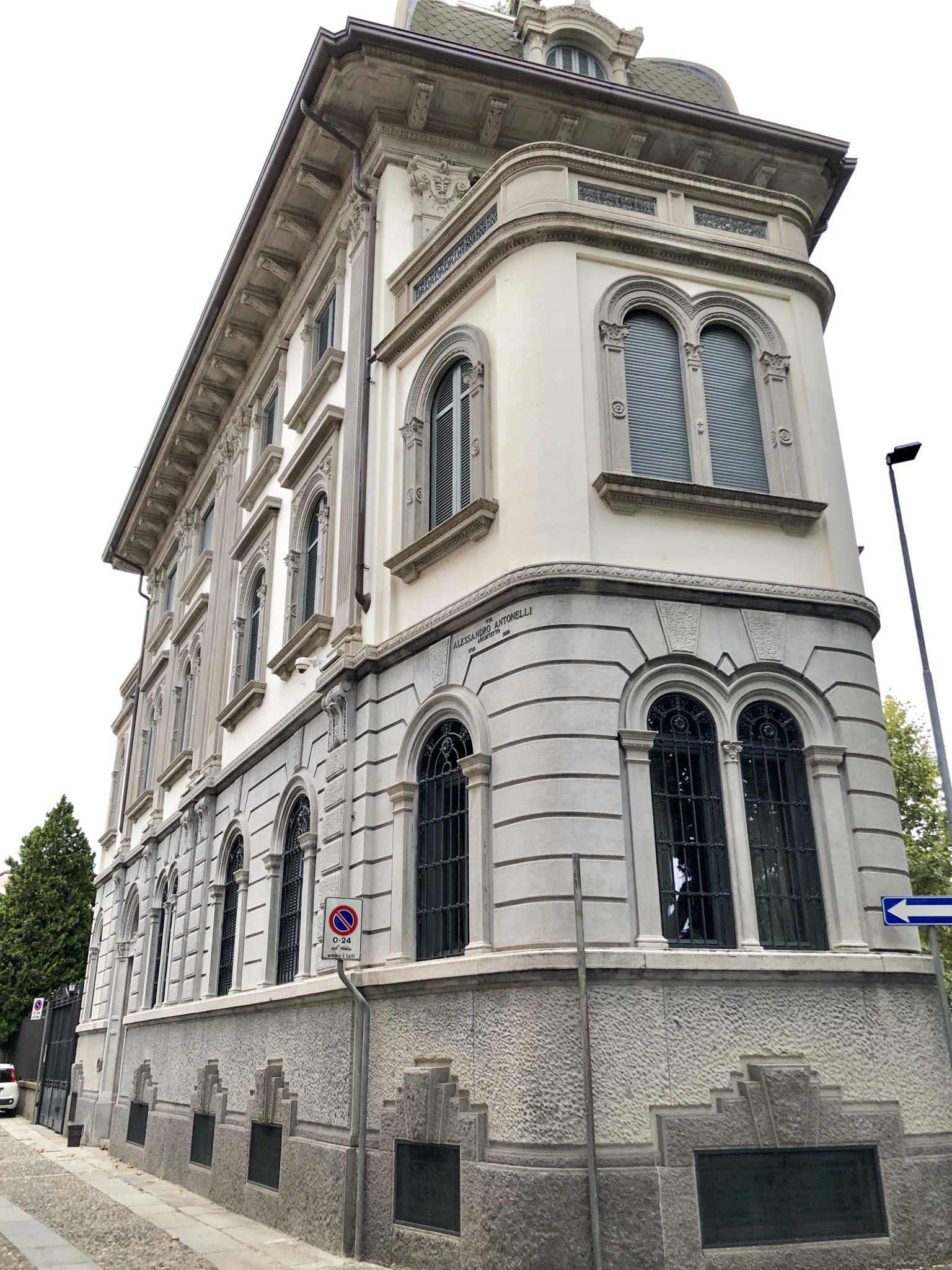 305005BA-7373-44D5-80C6-BA1F6024F363