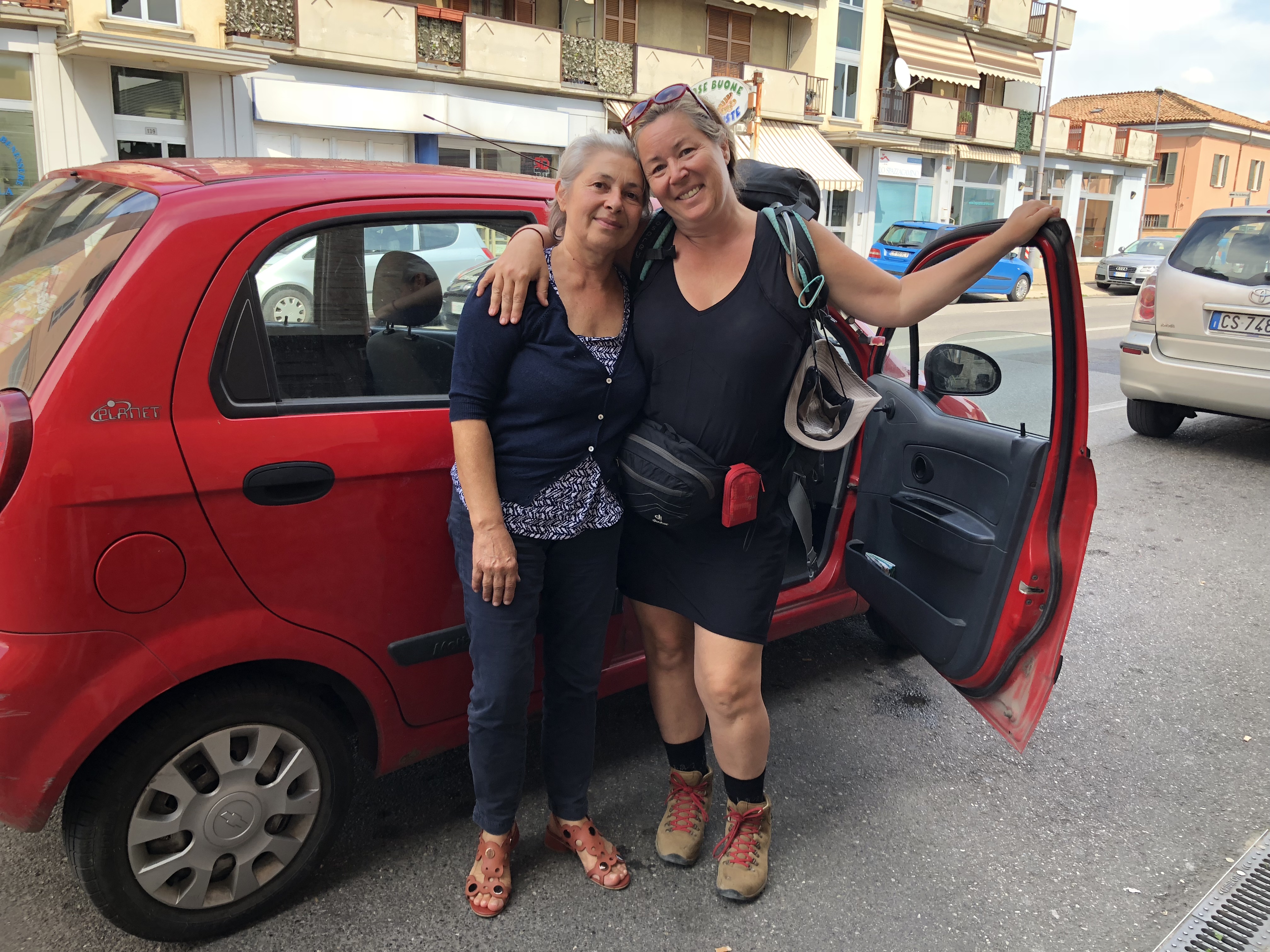 FDAB95F3-649C-4166-BC74-57D87F6E2506